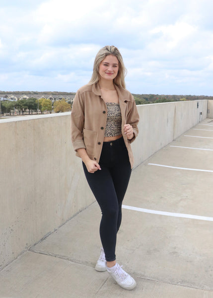 Camel suede jacket with buttons and two front pockets