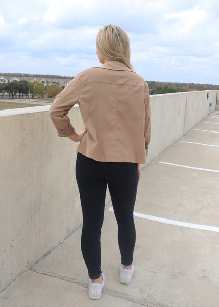 Camel suede jacket with buttons and two front pockets